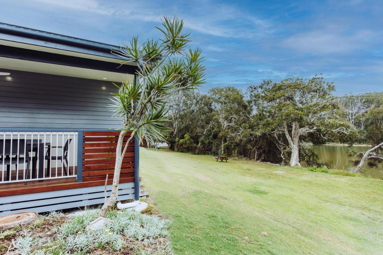 Woolgoolga Lakeside Holiday Park Hotel ภายนอก รูปภาพ